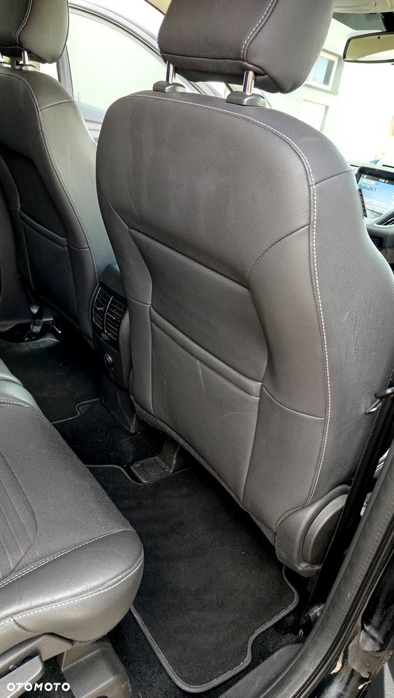 Ford Kuga 1.5 EcoBoost 2x4 ST-Line - 19