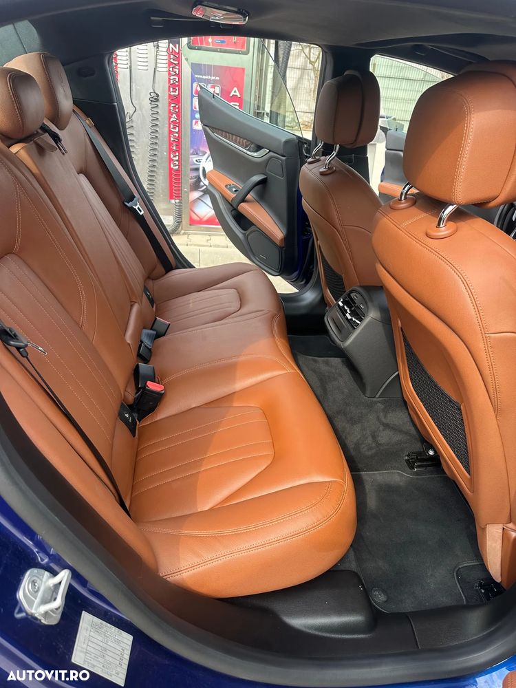 Maserati Ghibli - 10