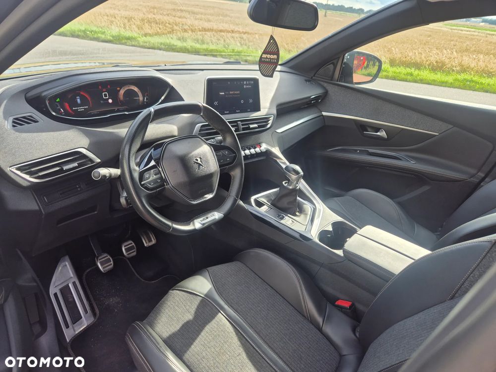 Peugeot 3008 - 18