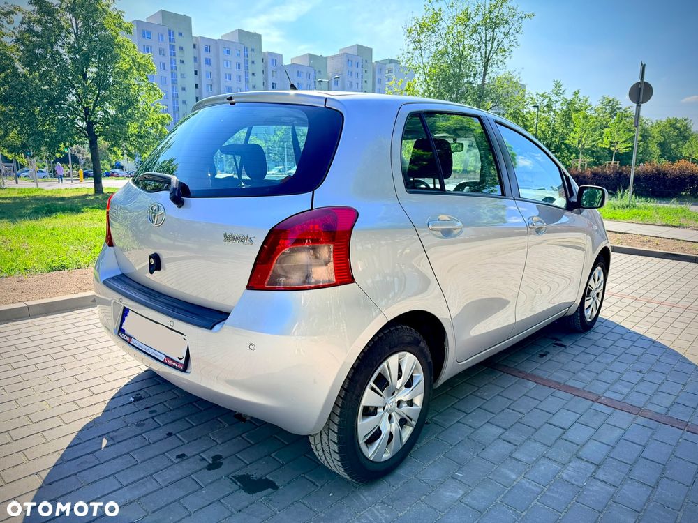 Toyota Yaris 1.3 Luna A/C - 3