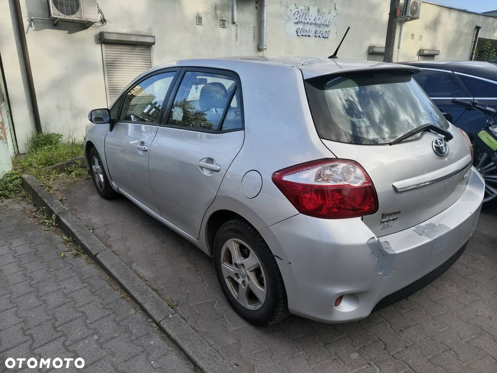 Toyota Auris 1.8 HSD Sol - 6
