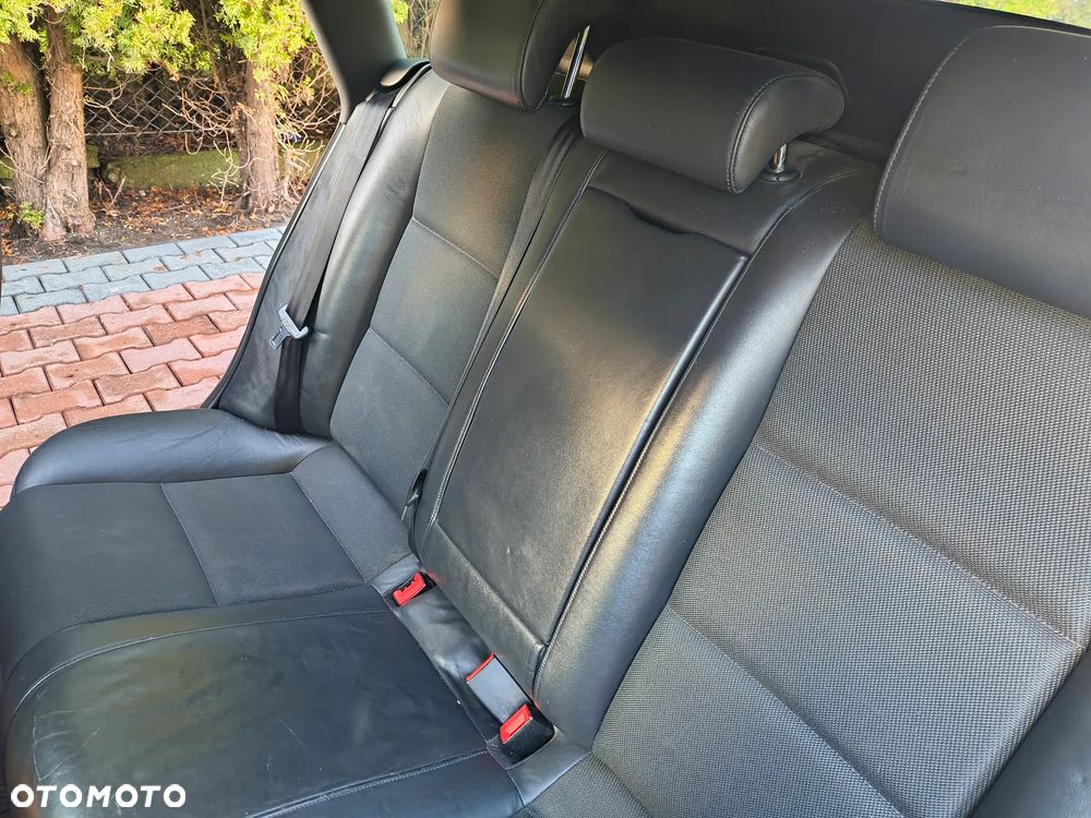 Audi A4 Avant 1.8 T - 16