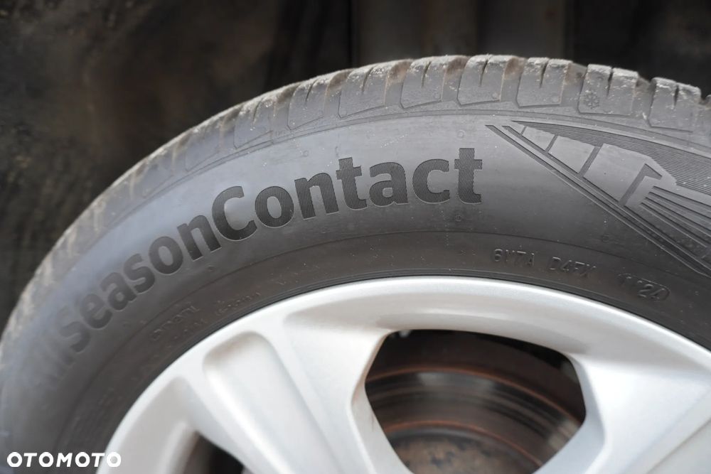 Ford Kuga 2.0 TDCi 4x4 Titanium - 17