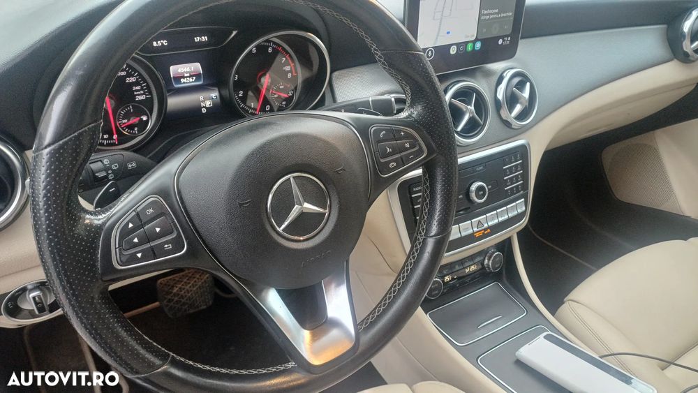 Mercedes-Benz GLA - 5