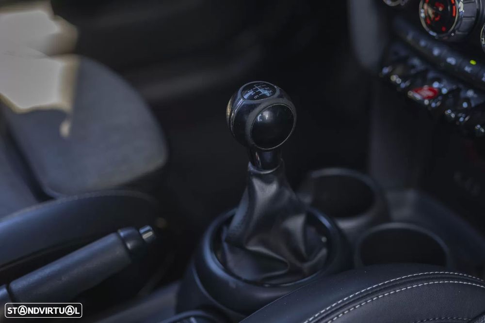 MINI 3 Portas Cooper D - 17