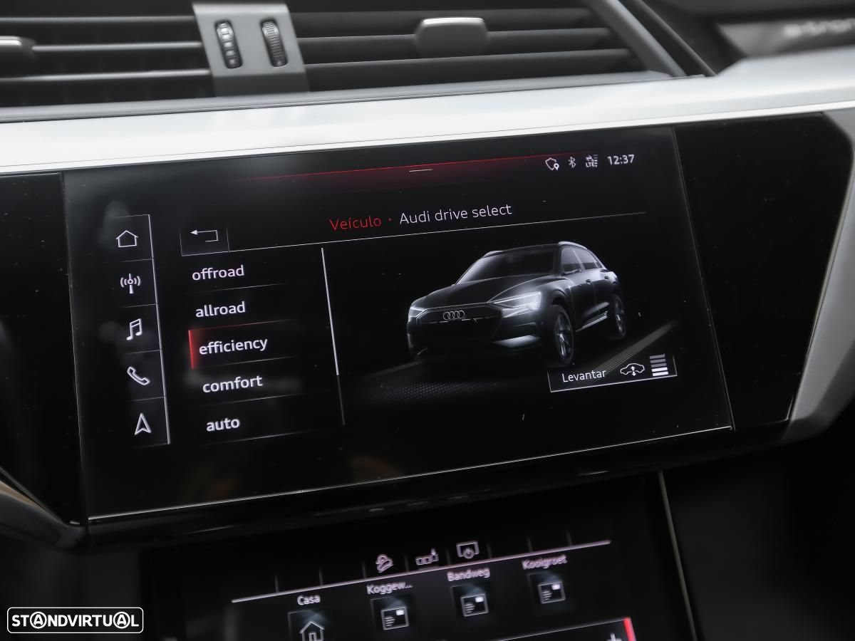 Audi e-tron 50 quattro - 24