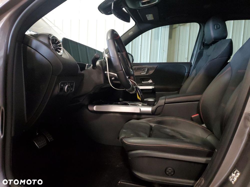 Mercedes-Benz GLB ver-250-amg-line-8g--dct - 8