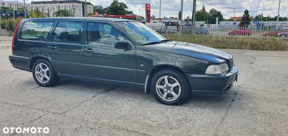 Volvo V70 2.4 - 17