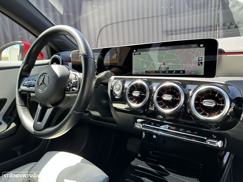 Mercedes-Benz A 180 d 7G-DCT - 13