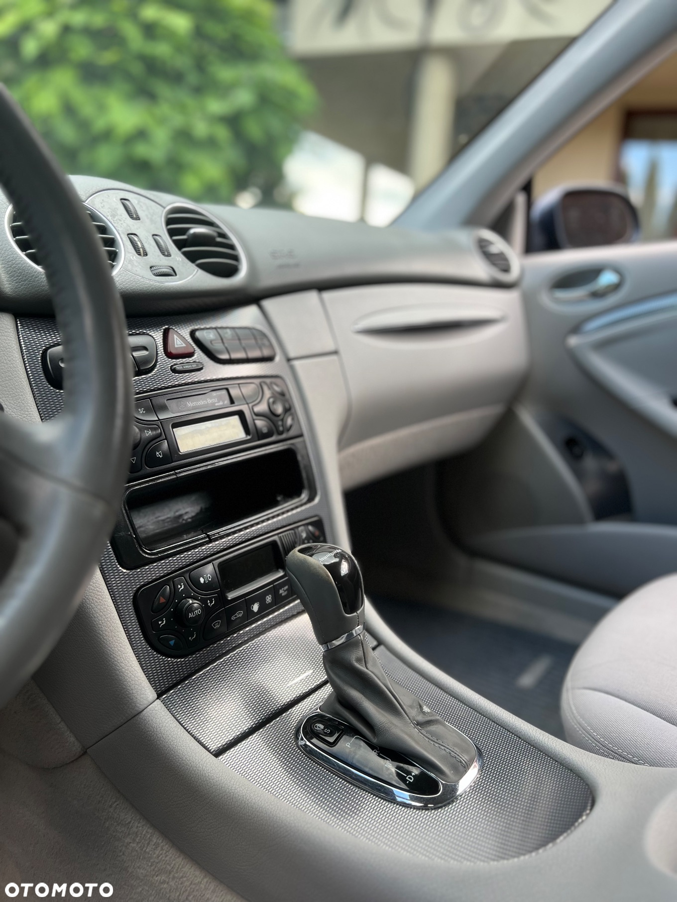 Mercedes-Benz CLK - 21