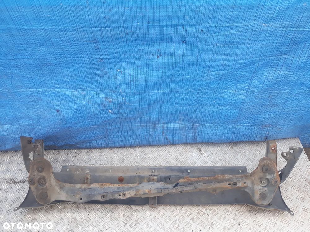 PAS PRZEDNI DOLNY VOLKSWAGEN GOLF II - 4