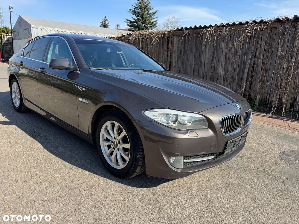 BMW Seria 5 520d Sport-Aut - 9