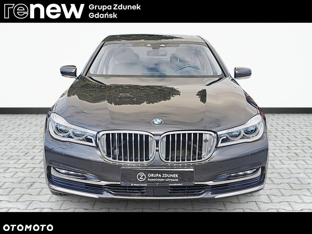 BMW Seria 7 - 35