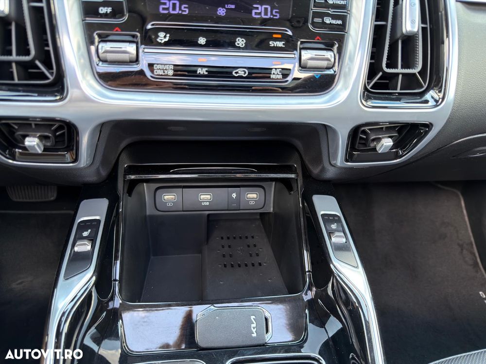 Kia Sorento 1.6 T-GDI HEV 6AT 4x2 7P Premium - 15