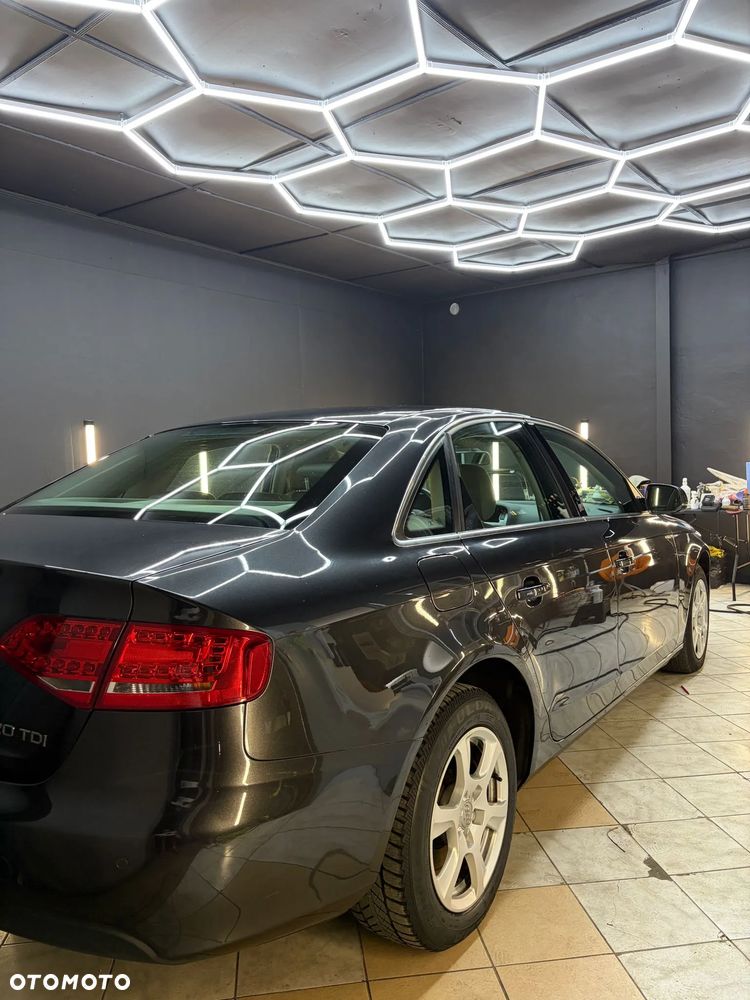 Audi A4 Limousine 2.0 TDI - 6