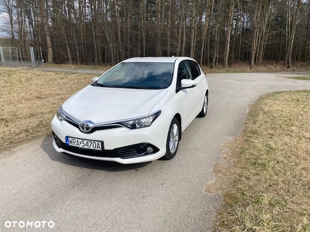 Toyota Auris 1.6 Premium - 1