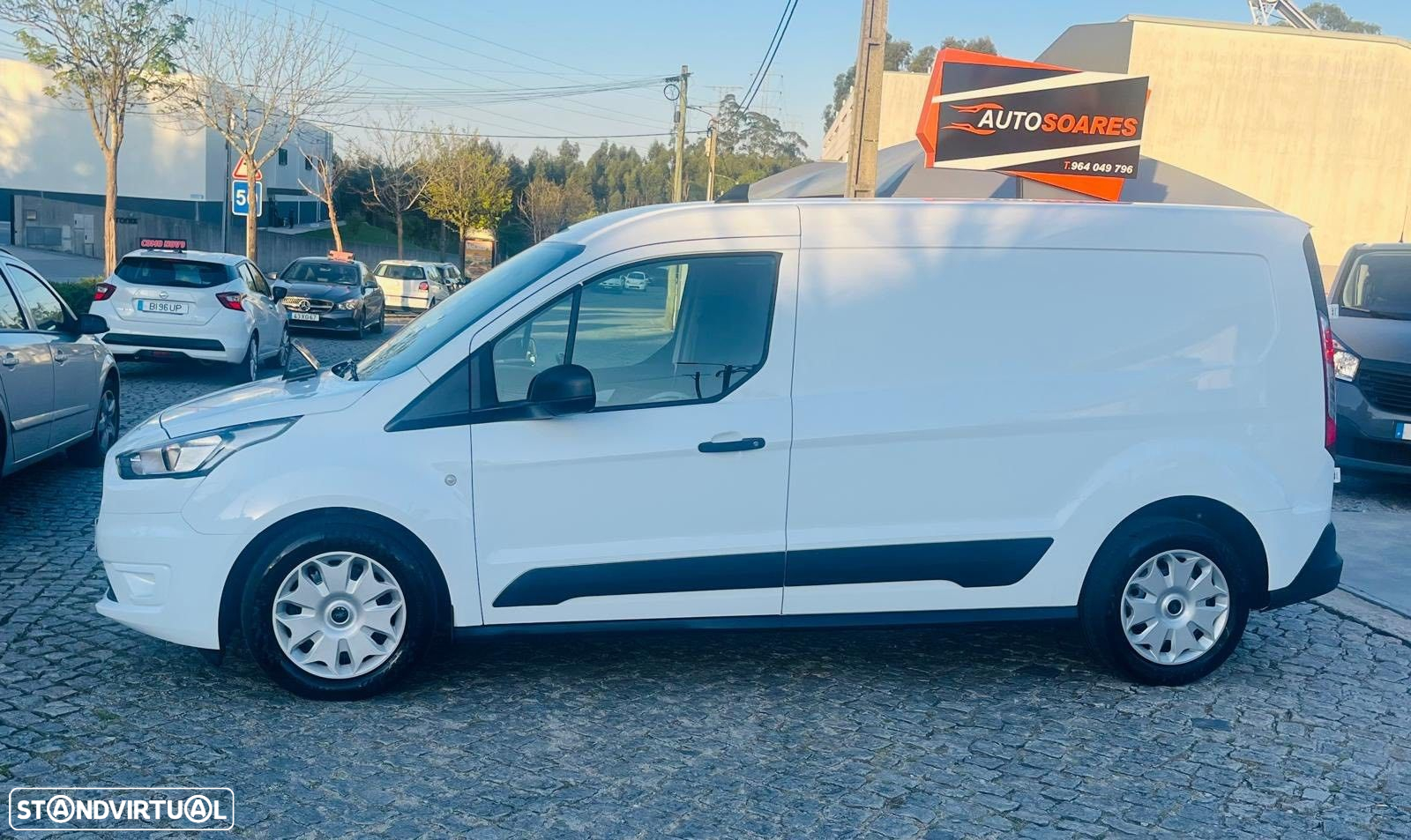 Ford Transit Connect 1.5 TDCi 240 L2 Ambiente - 2