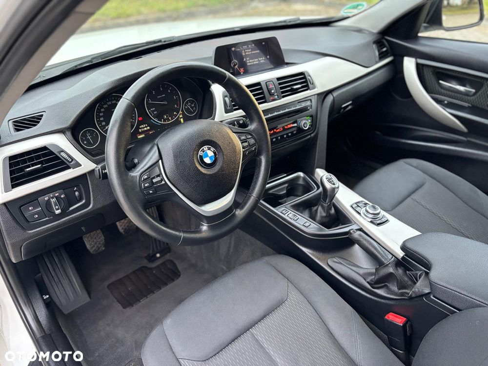 BMW Seria 3 318d Blue Performance Sport Line - 10