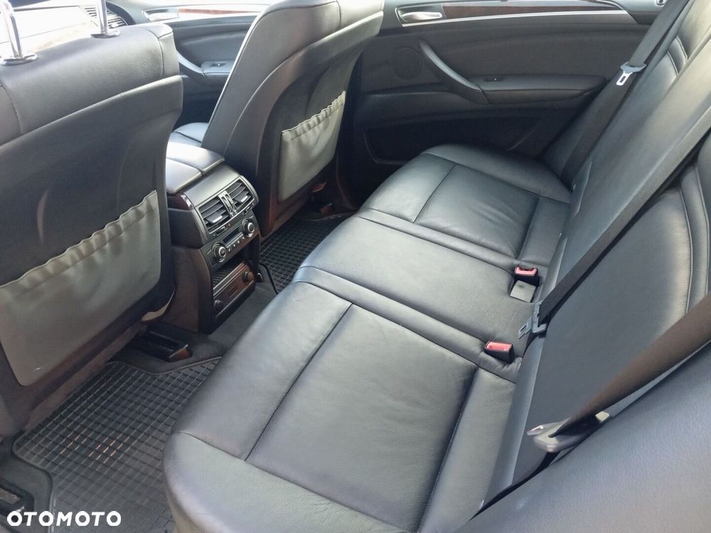 BMW X5 3.5i xDrive - 11
