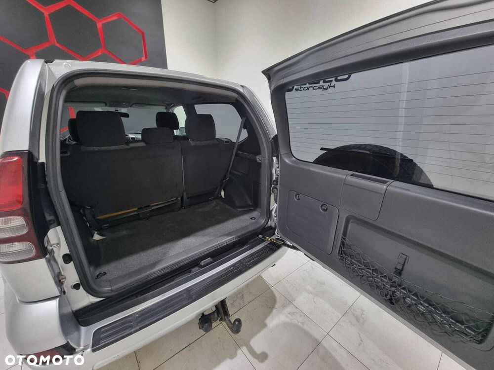 Toyota Land Cruiser - 13