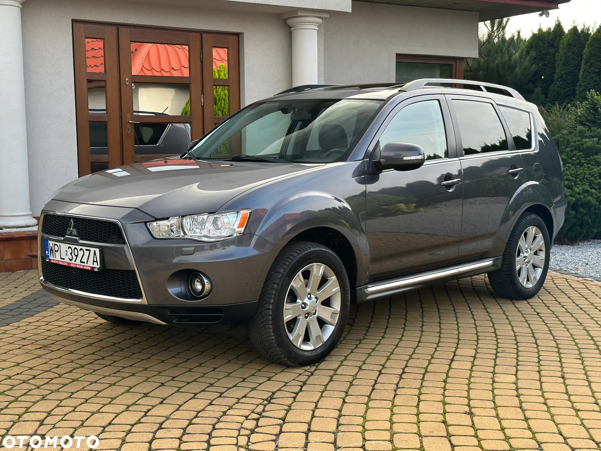 Mitsubishi Outlander - 8