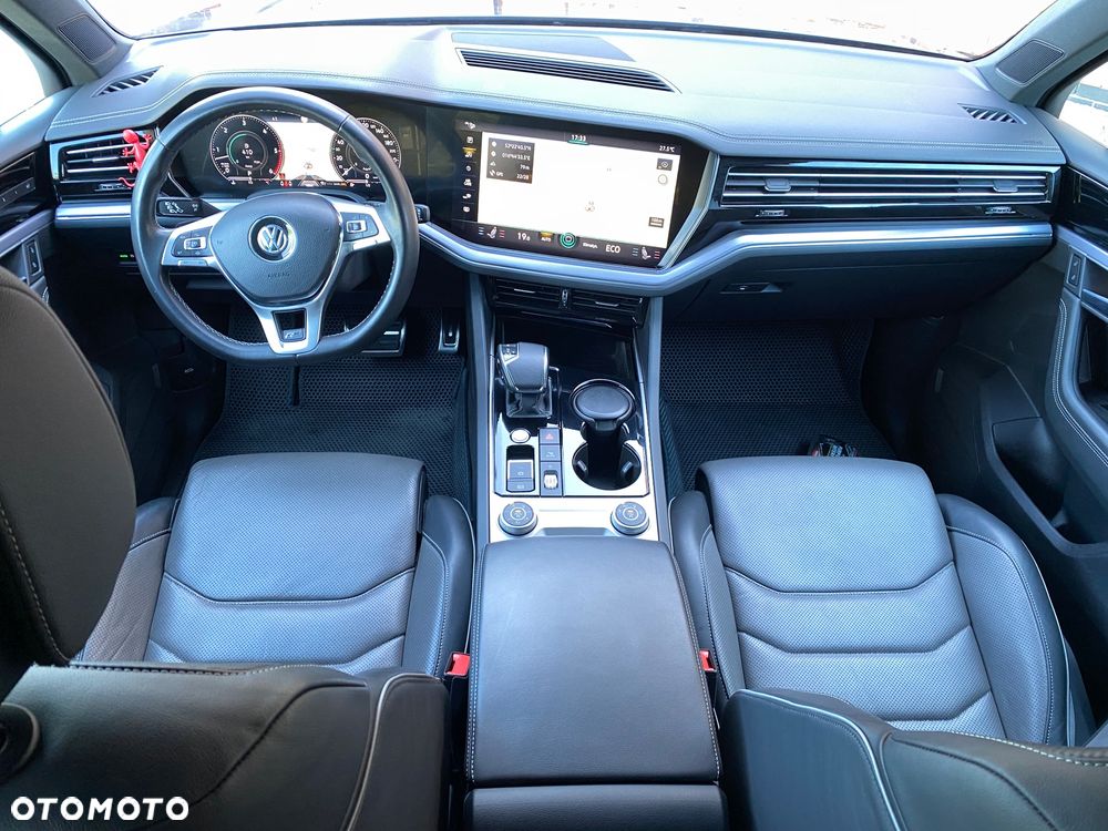 Volkswagen Touareg 3.0 V6 TDI SCR 4Mot R-Line - 12
