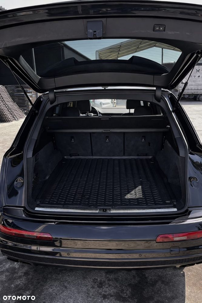 Audi SQ7 - 11
