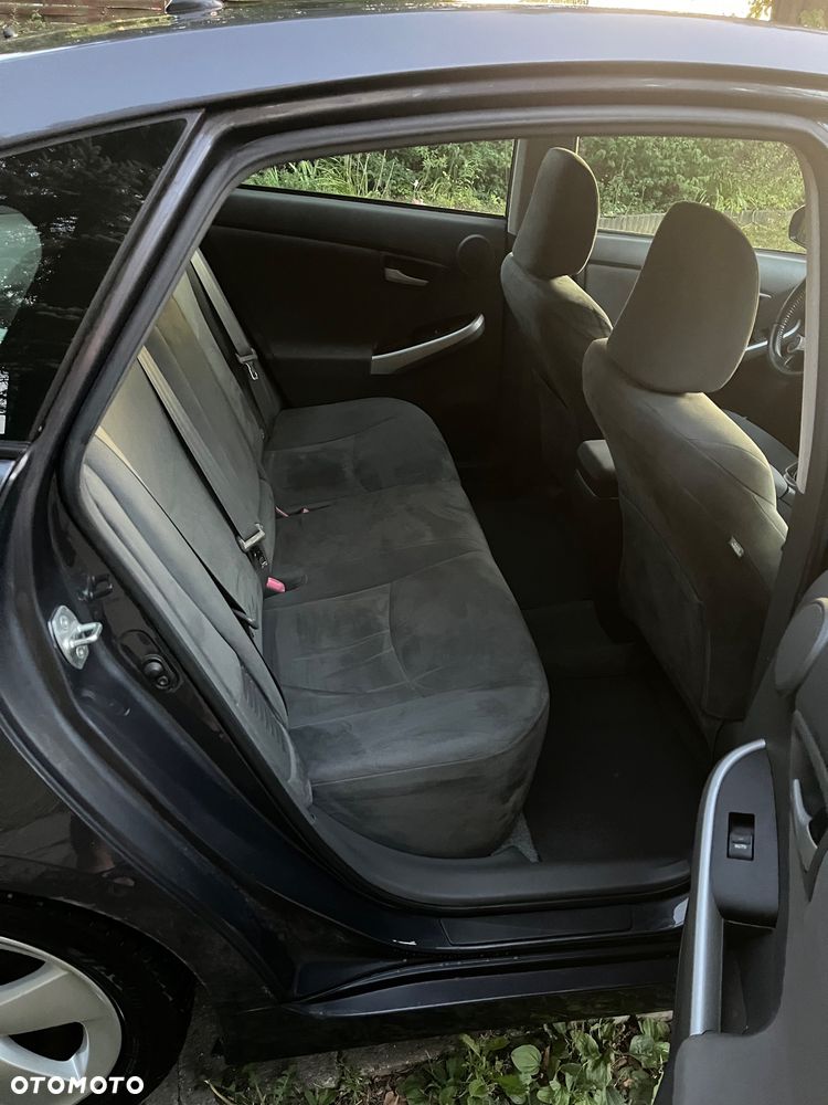 Toyota Prius (Hybrid) - 20