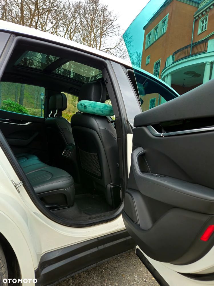 Maserati Levante - 24