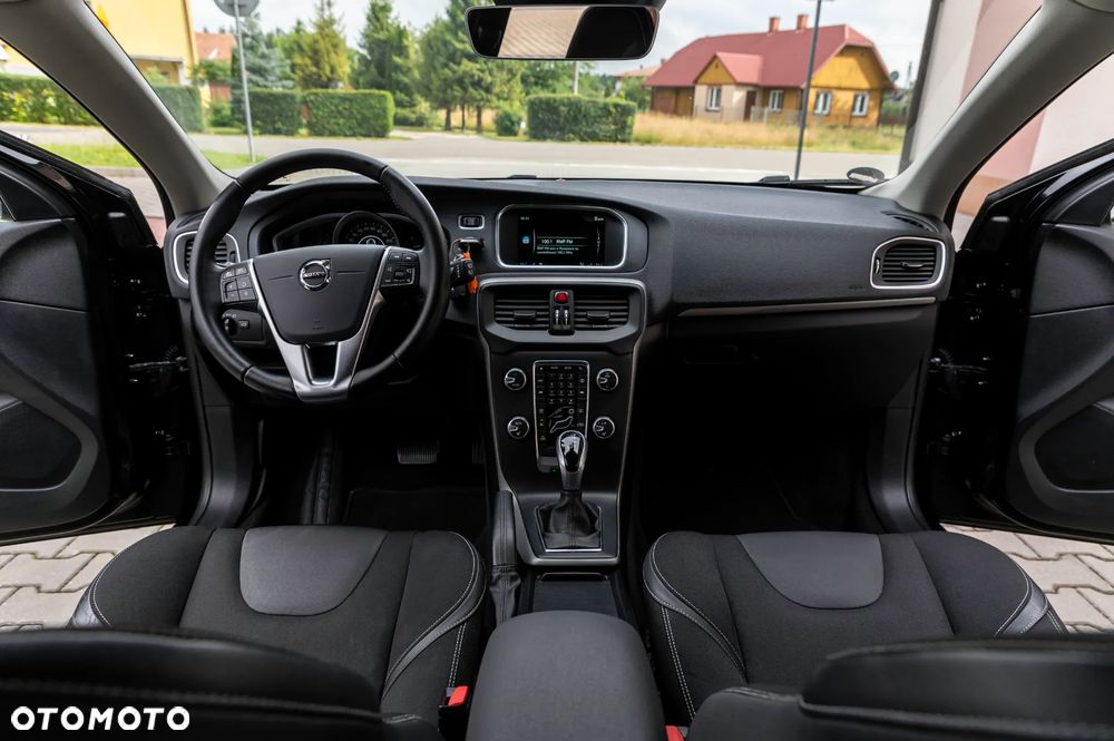 Volvo V40 D2 Geartronic Momentum - 21