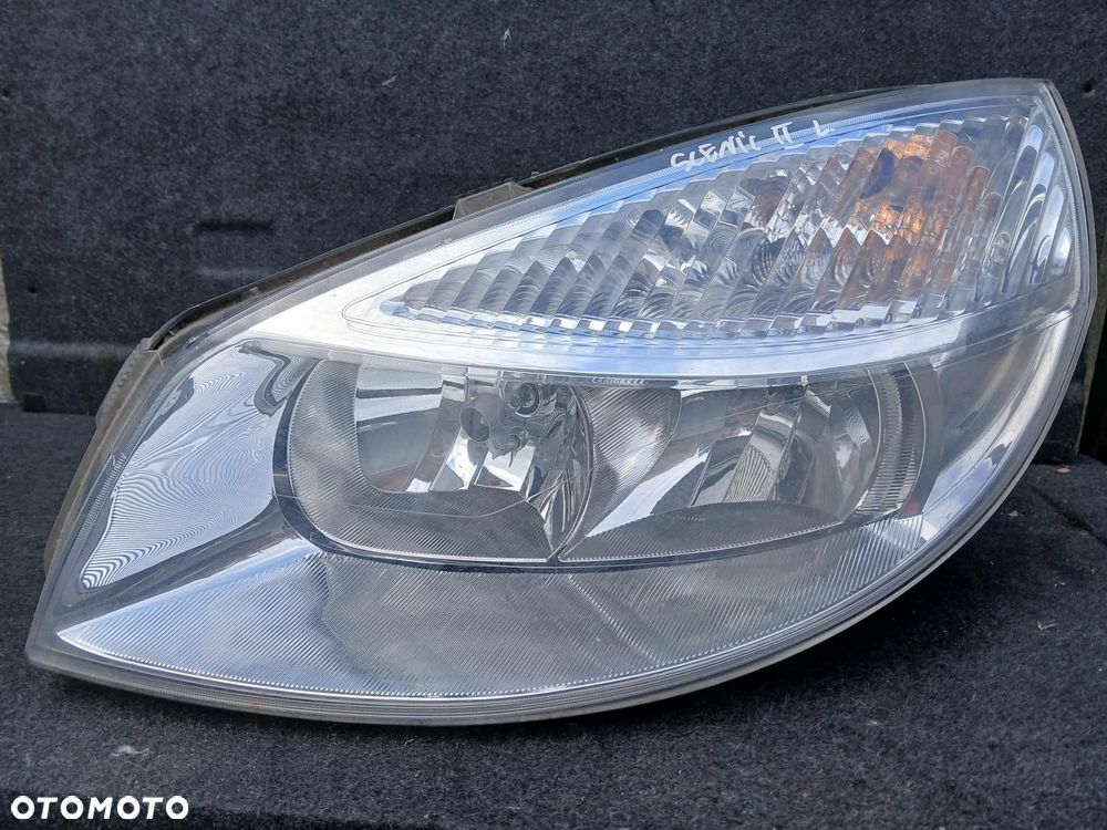 Renault Scenic II Lampa przednia lewa - 1