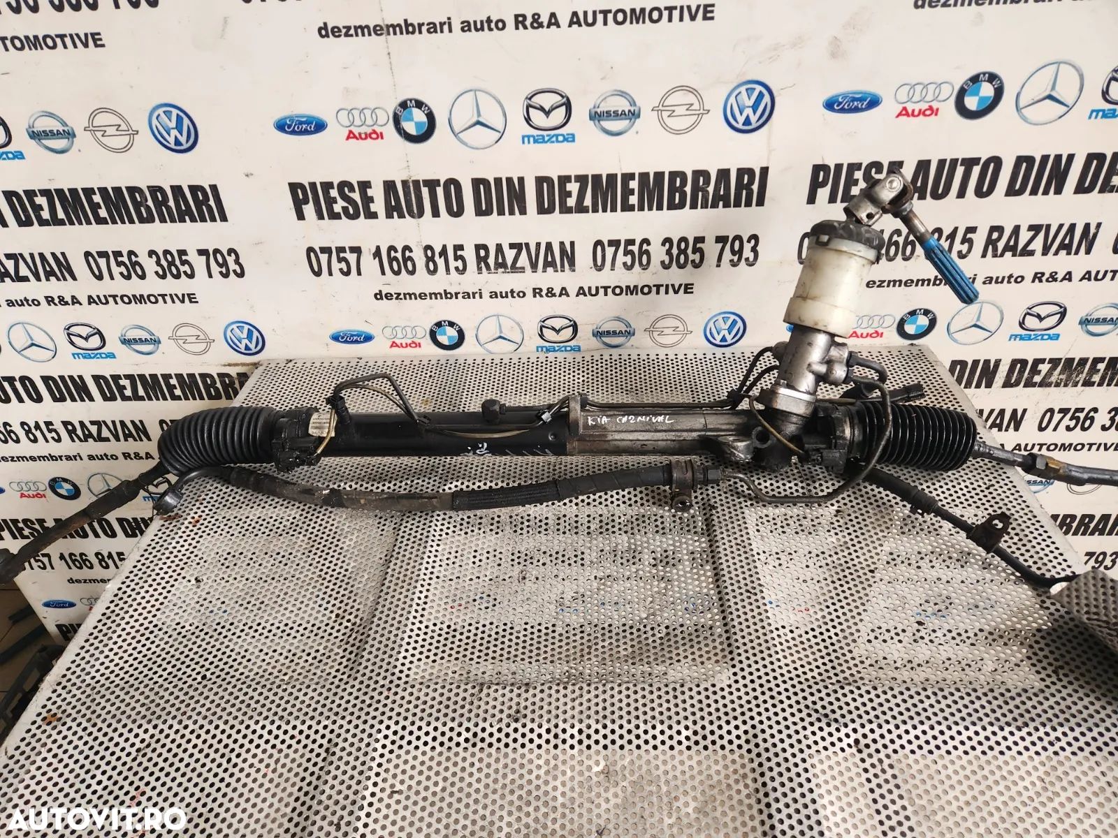 Caseta Directie Kia Carnival Cod -4D500 Dupa 2005 Volan Stanga Europa - Dezmembrari Arad - 1
