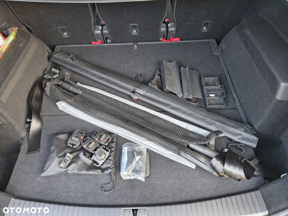 Volkswagen Touran 2.0 TDI BMT United - 33