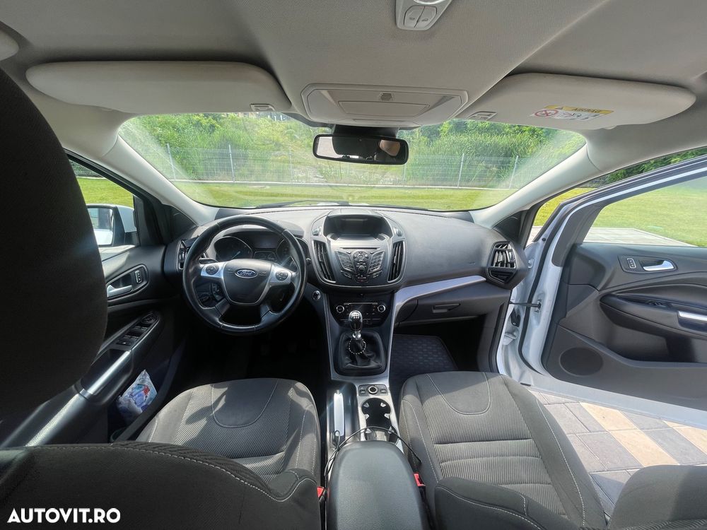 Ford Kuga 2.0 TDCi 2x4 Trend - 8