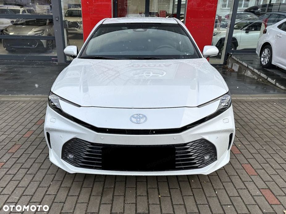 Toyota Camry 2.5 Hybrid Dynamic Force Executive e-CVT - 2