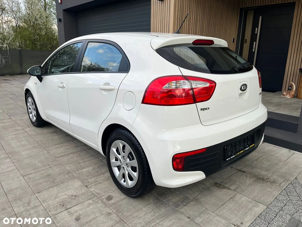 Kia Rio - 3