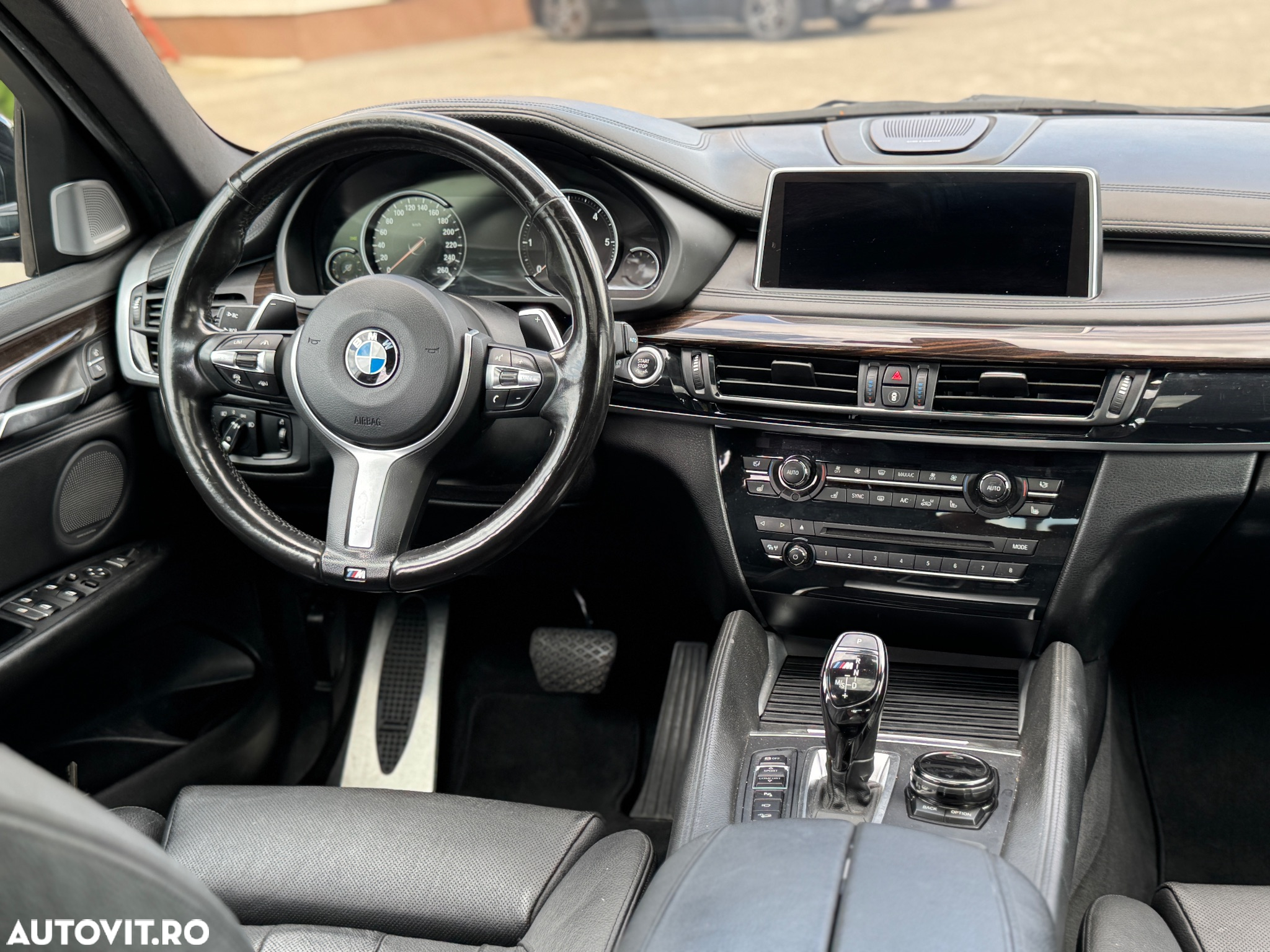 BMW X6 M M50d - 32