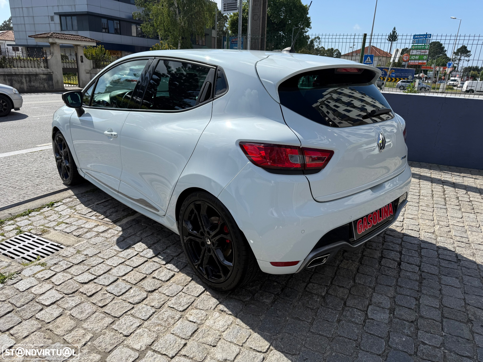 Renault Clio TCe 200 EDC Sport R.S. - 8