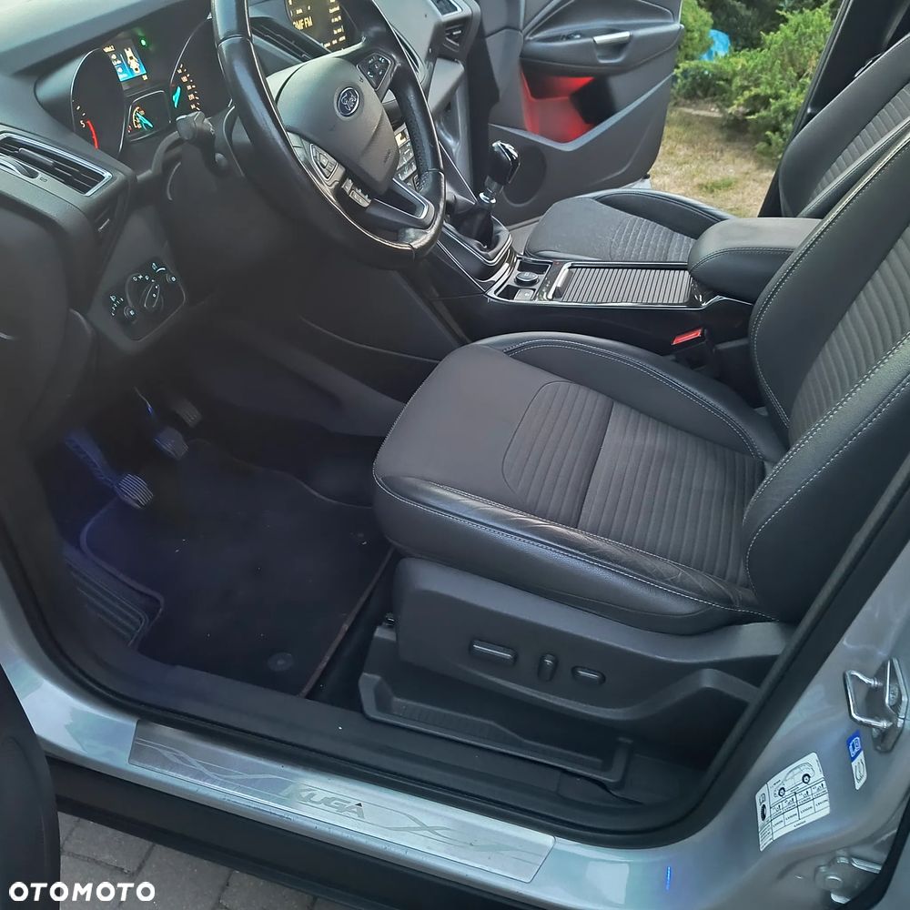 Ford Kuga 2.0 TDCi 4WD Titanium - 23