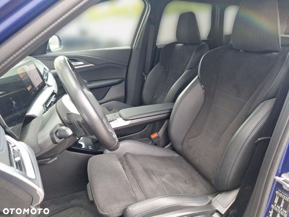 BMW iX1 - 8
