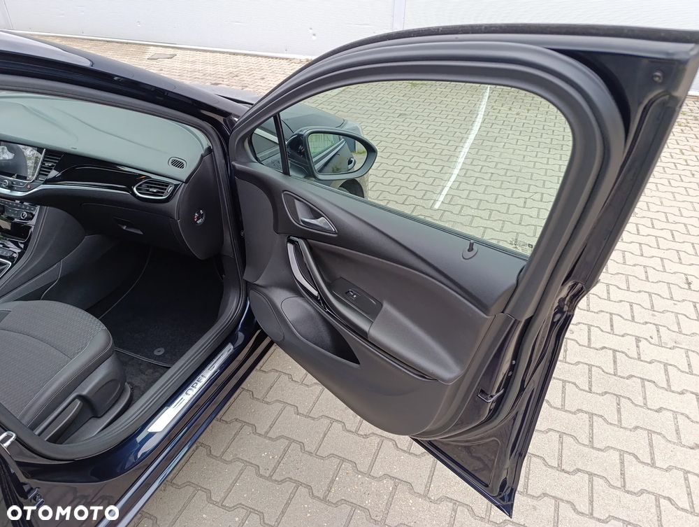 Opel Astra 1.4 Turbo Innovation - 17