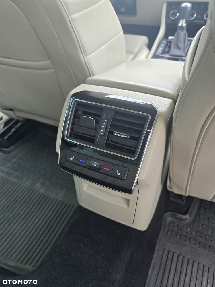 Skoda Superb 2.0 TSI 4x4 L&K DSG - 11