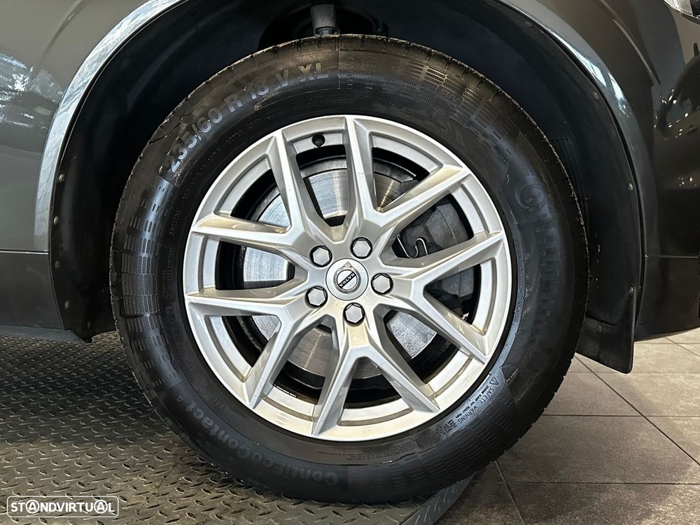 Volvo XC 60 2.0 D4 Momentum AWD Geartronic - 3