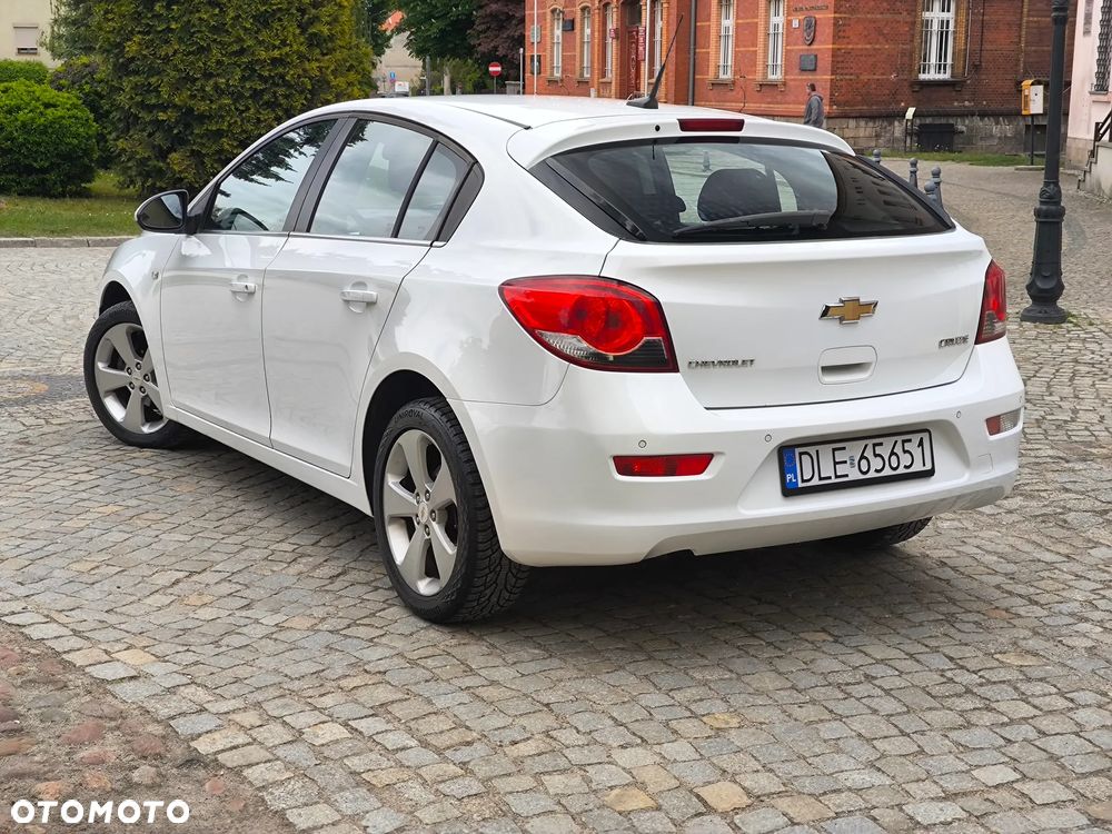 Chevrolet Cruze 1.8 LT+ - 13