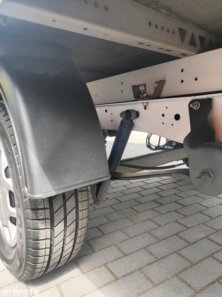 Ford Transit - 12