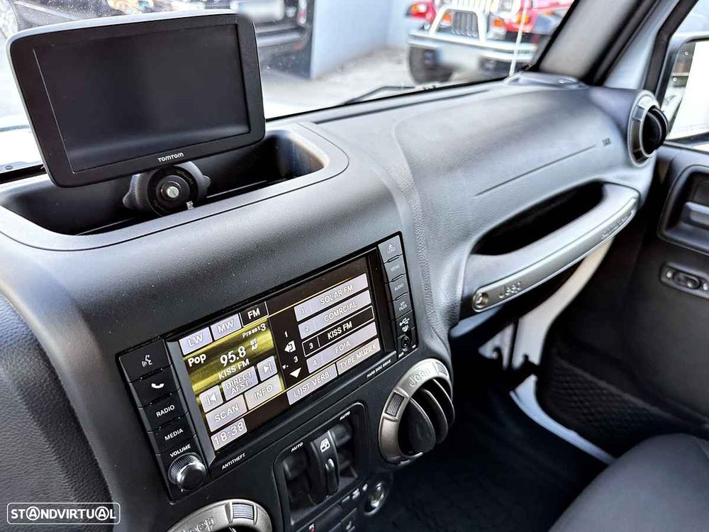 Jeep Wrangler Unlimited - 15