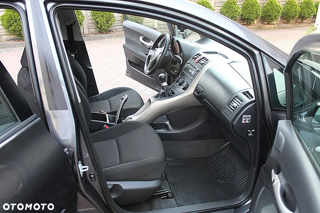 Toyota Auris 1.4 VVT-i Luna - 9
