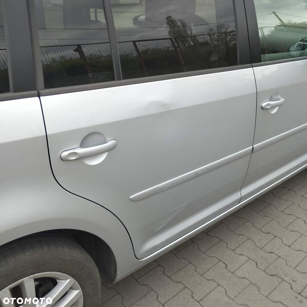 Volkswagen Touran 2.0 TDI DPF Comfortline - 10