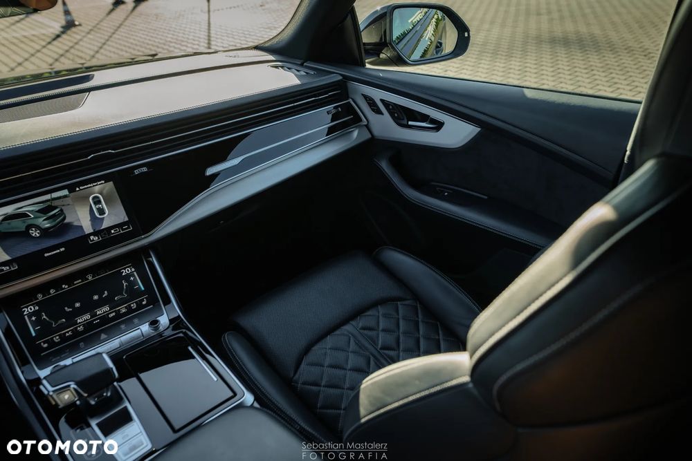 Audi SQ8 - 24