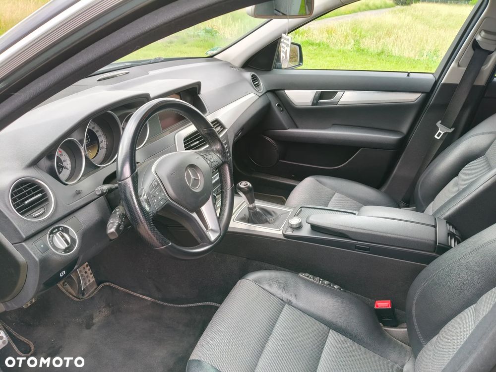 Mercedes-Benz Klasa C 200 CDI Avantgarde Edition - 8